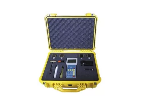 Ультразвуковой счетчик жидкости УВР-011 модификации А-К-М и А2-К-М (мобильный)