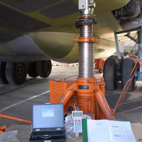 Авиационные стоечные весы ВАТ-130Р  с радиоканалом фото 1